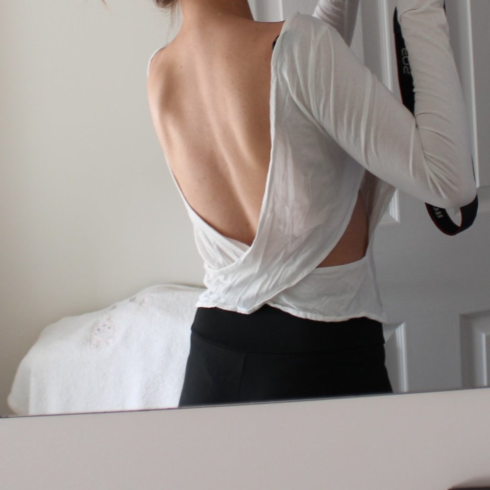 open back long sleeve shirt small